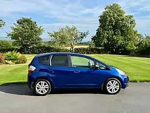 Used 2010 Honda Jazz Ex Blue - Interior and Exterior details 4