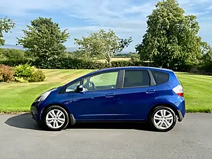 Used 2010 Honda Jazz Ex Blue - Interior and Exterior details 5