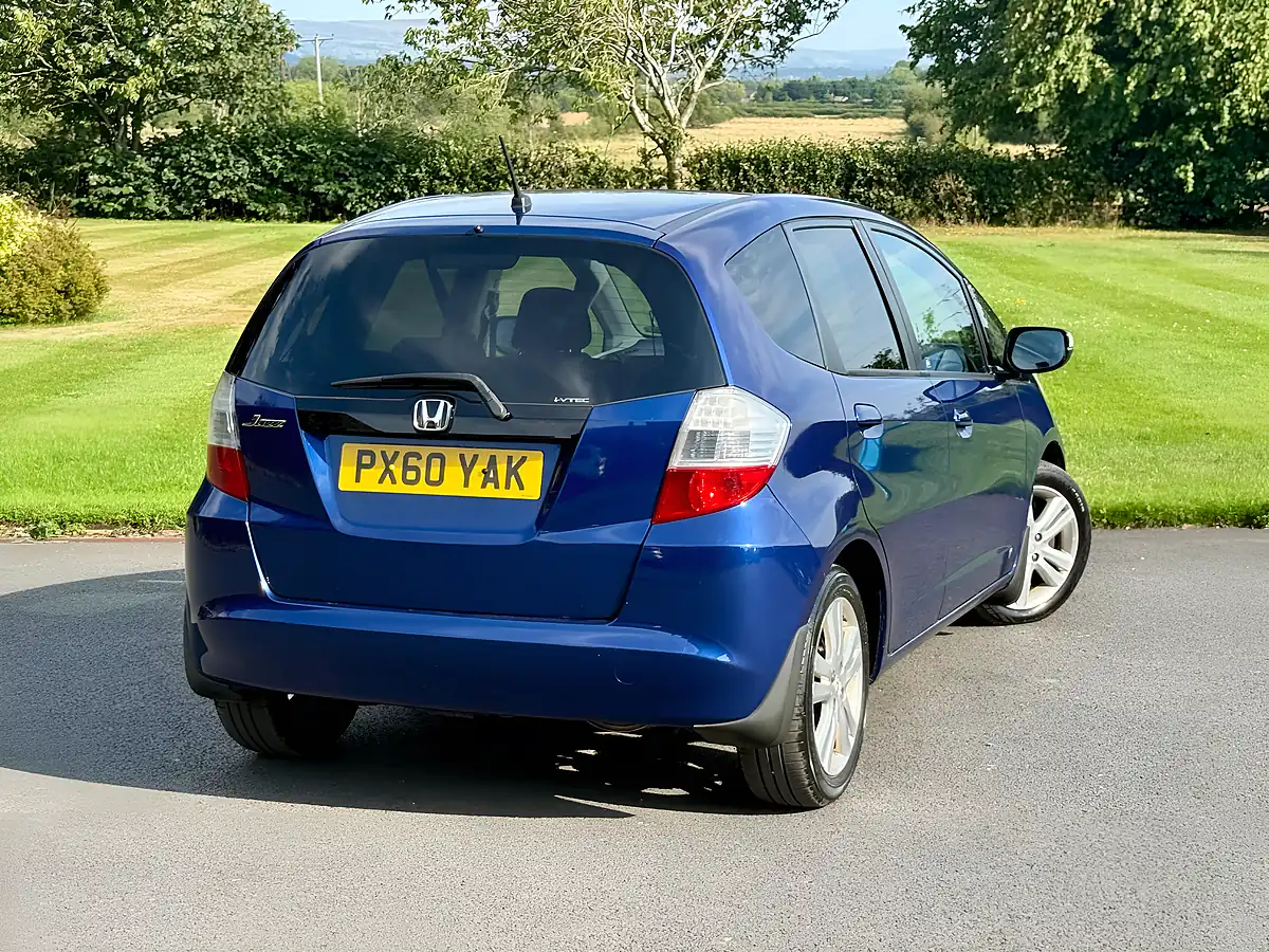 Used 2010 Honda Jazz Ex Blue - Interior and Exterior details 7
