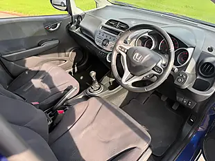 Used 2010 Honda Jazz Ex Blue - Interior and Exterior details 9