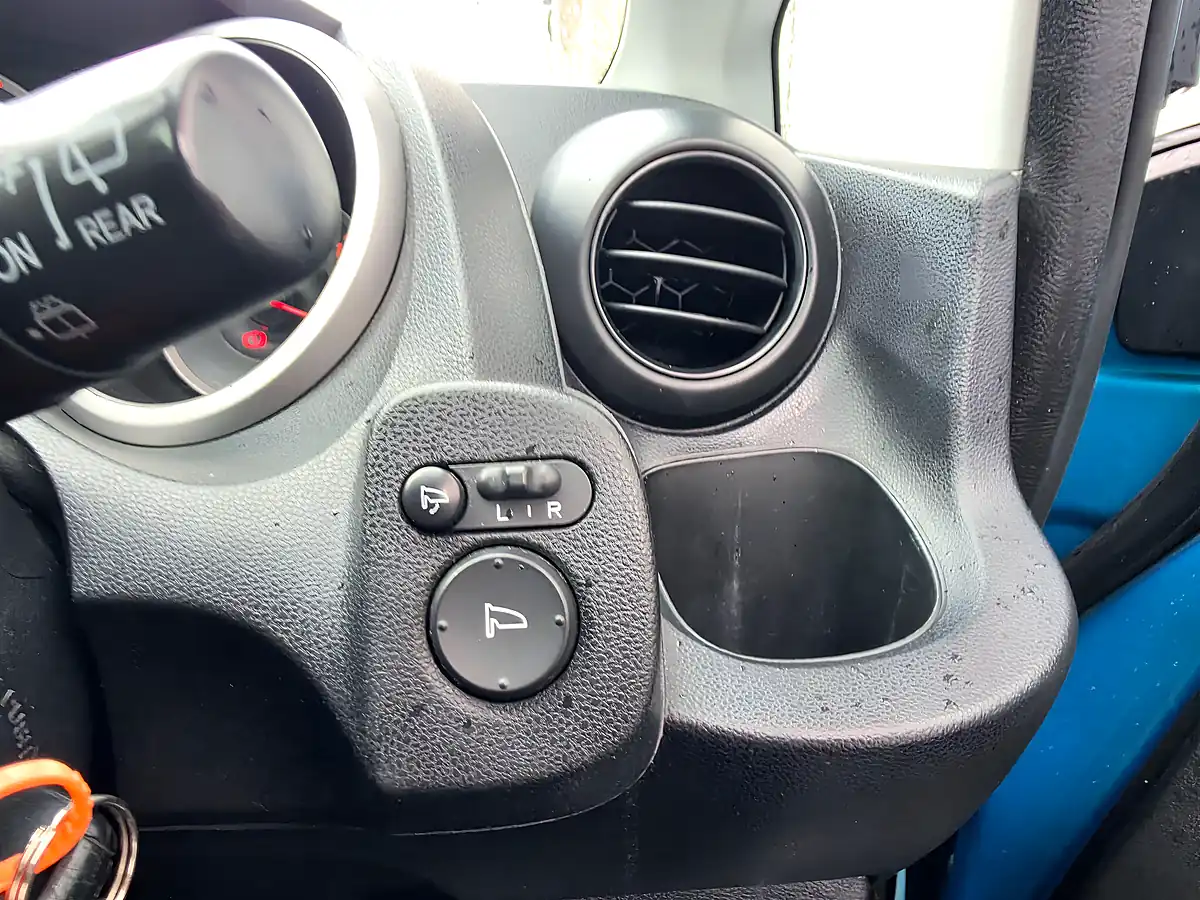 Used 2010 Honda Jazz Ex I-Shift Blue - Interior and Exterior details 20