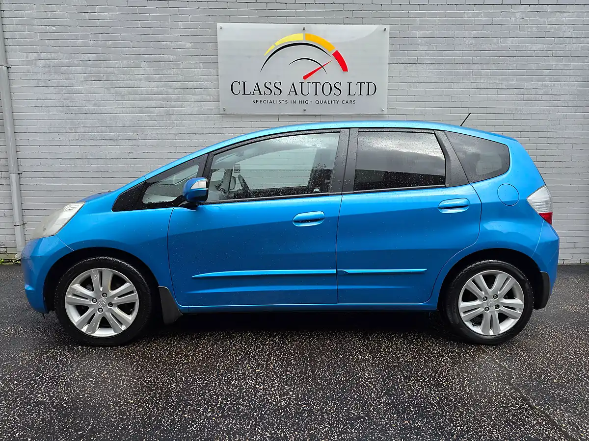 Used 2010 Honda Jazz Ex I-Shift Blue - Interior and Exterior details 6
