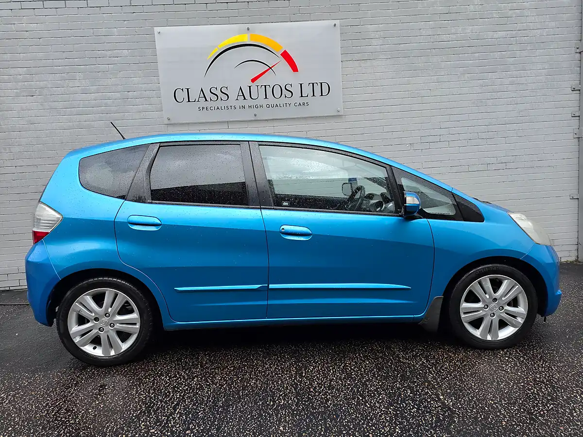 Used 2010 Honda Jazz Ex I-Shift Blue - Interior and Exterior details 8