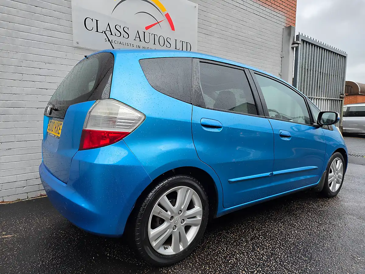 Used 2010 Honda Jazz Ex I-Shift Blue - Interior and Exterior details 9