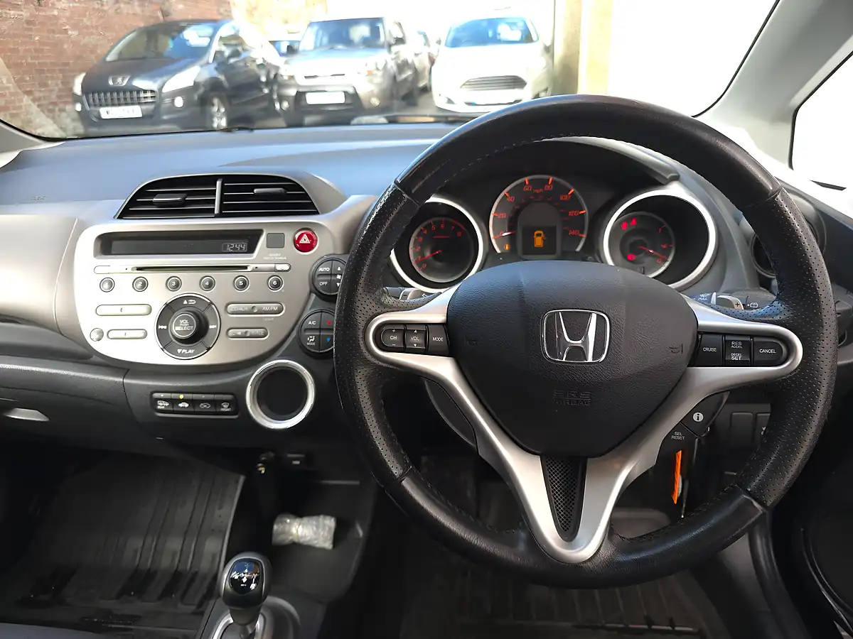 Used 2010 Honda Jazz Ex I Shift Euro 5 Black - Interior and Exterior details 19