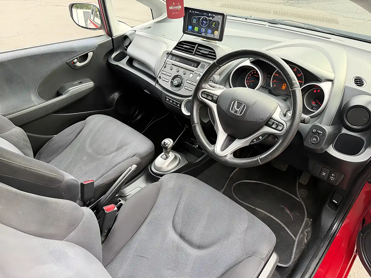 Used 2010 Honda Jazz Ex Red - Interior and Exterior details 10