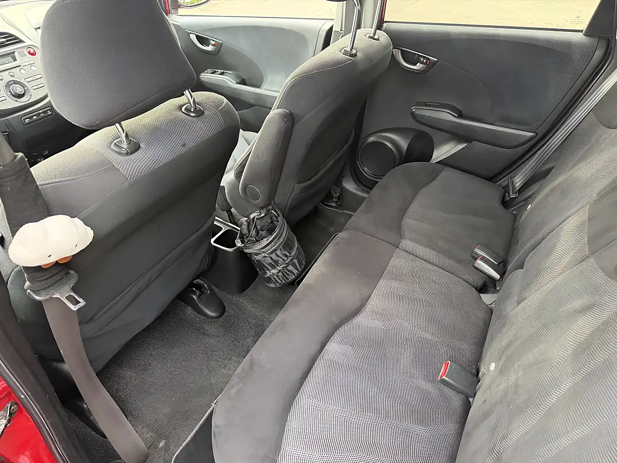 Used 2010 Honda Jazz Ex Red - Interior and Exterior details 11