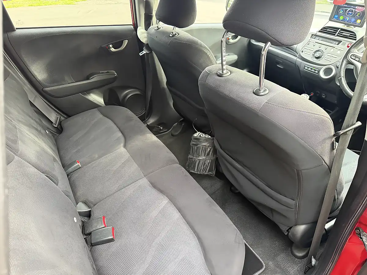 Used 2010 Honda Jazz Ex Red - Interior and Exterior details 12