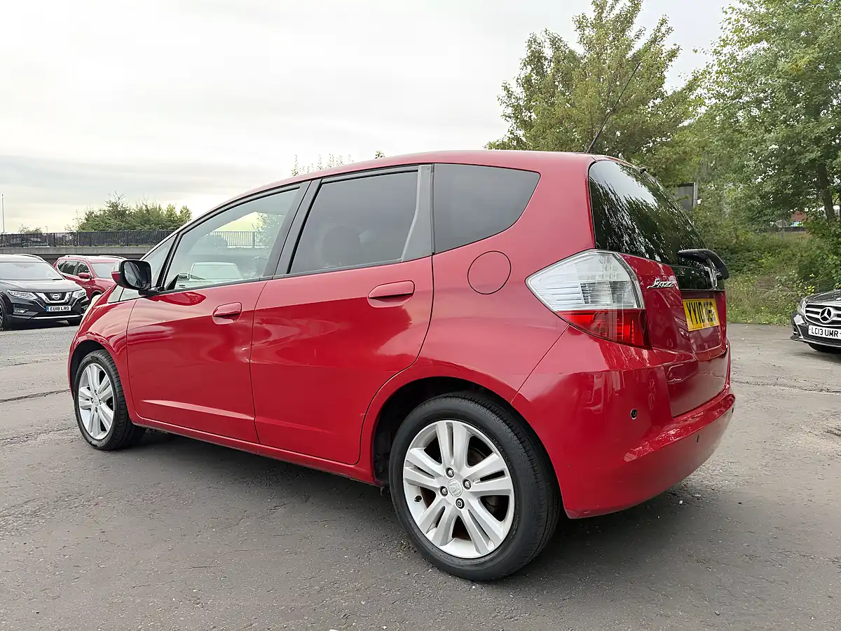 Used 2010 Honda Jazz Ex Red - Interior and Exterior details 5