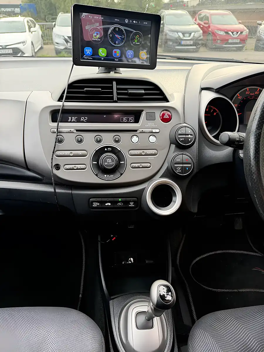 Used 2010 Honda Jazz Ex Red - Interior and Exterior details 8