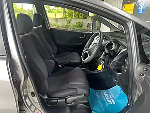 Used 2010 Honda Jazz S Silver - Interior and Exterior details 17