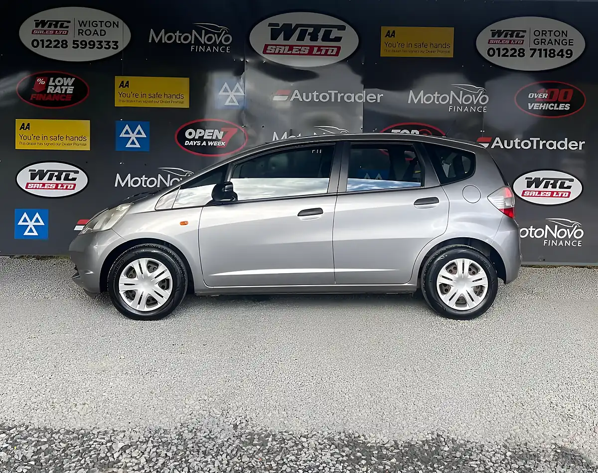 Used 2010 Honda Jazz S Silver - Interior and Exterior details 2