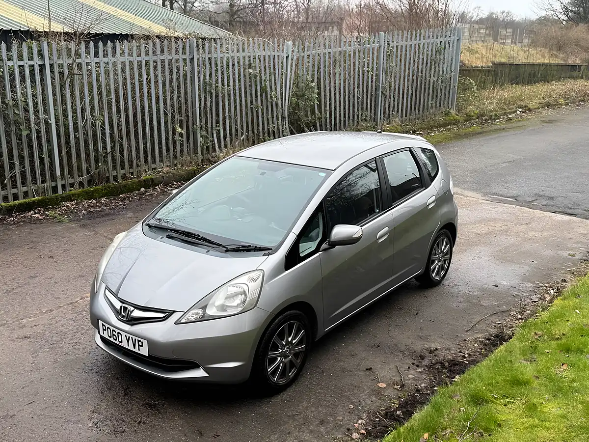 Used 2010 Honda Jazz Si Silver - Interior and Exterior details 4