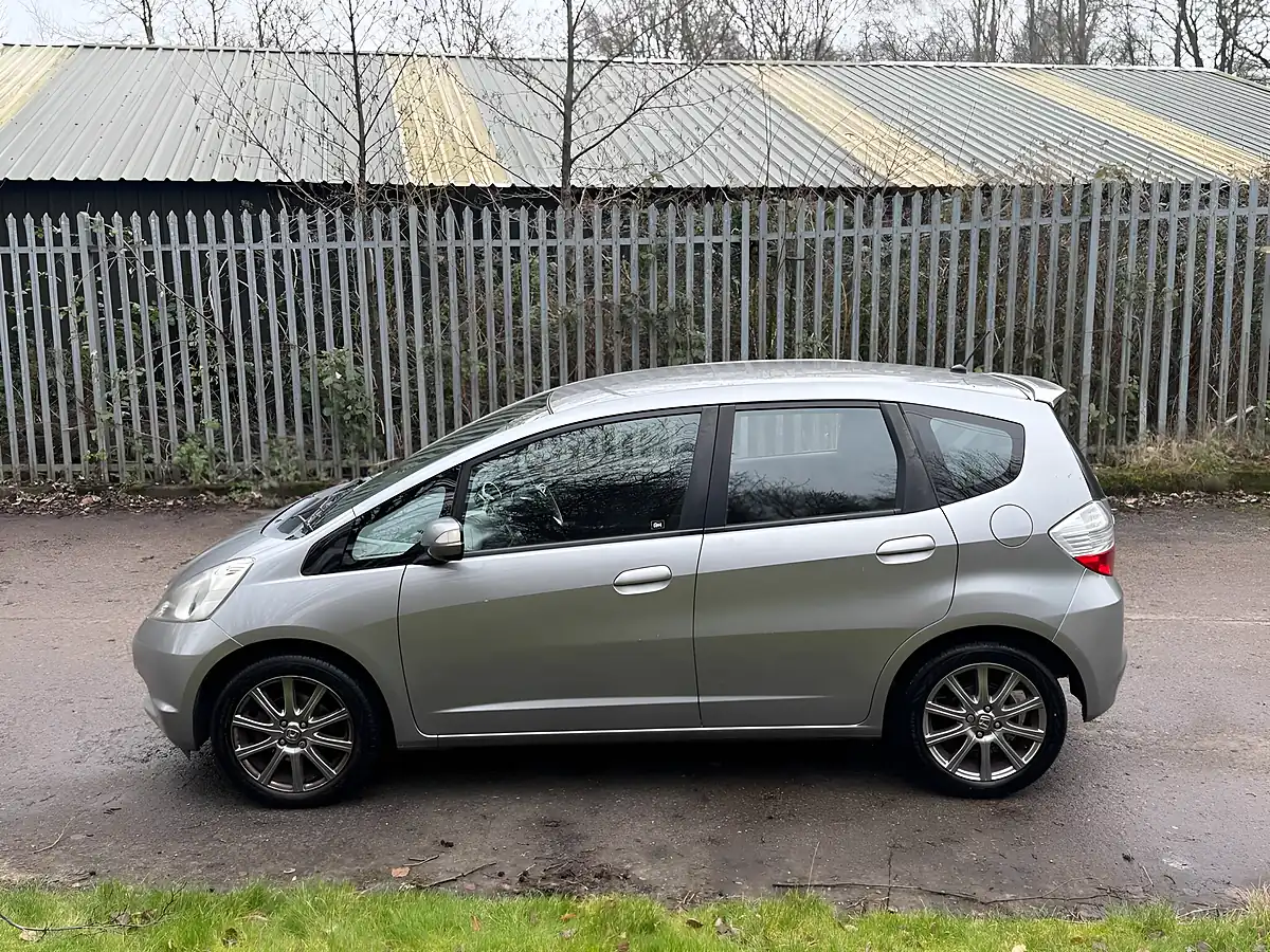 Used 2010 Honda Jazz Si Silver - Interior and Exterior details 5
