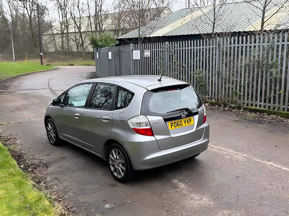 Used 2010 Honda Jazz Si Silver - Interior and Exterior details 6