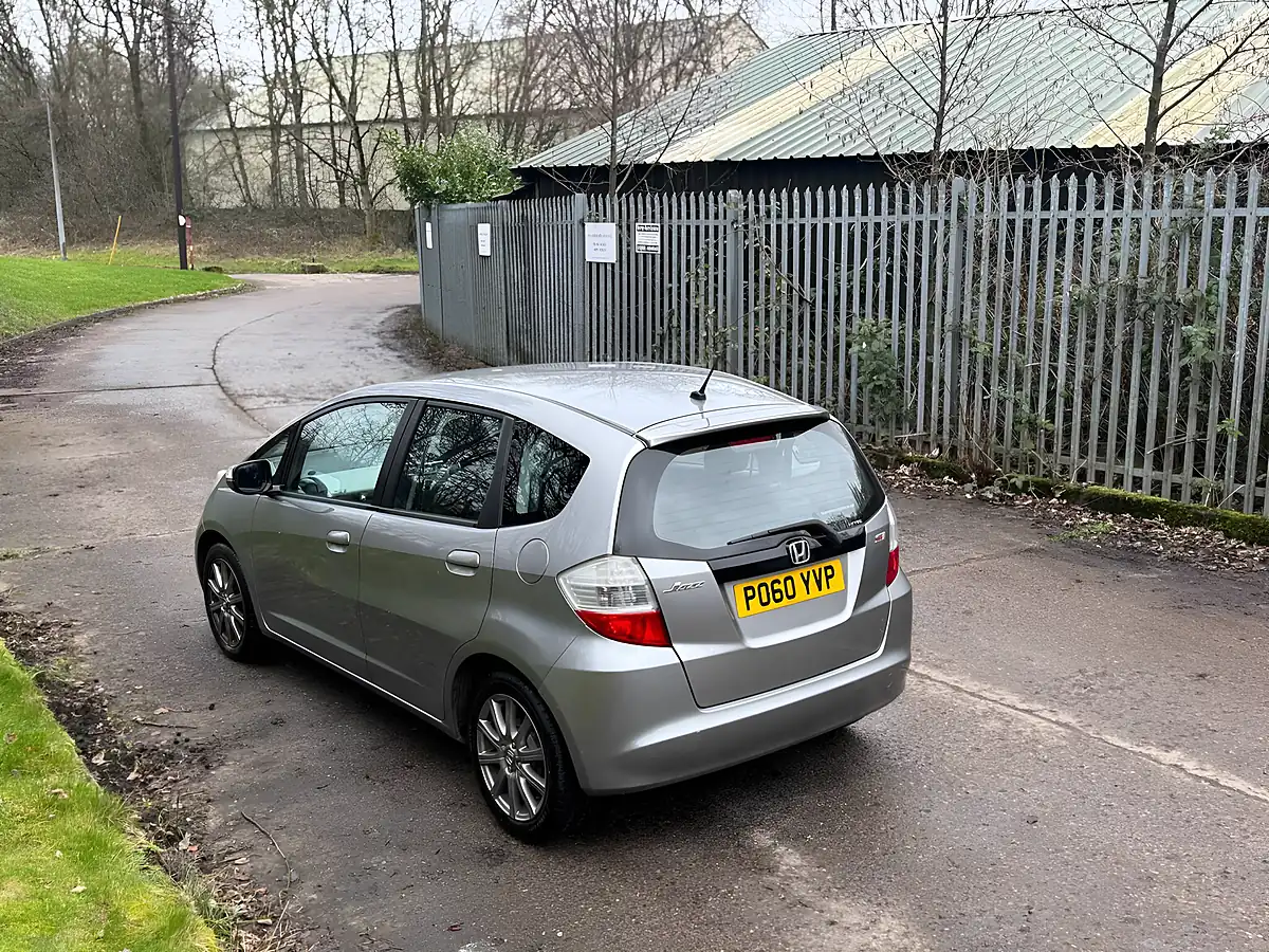 Used 2010 Honda Jazz Si Silver - Interior and Exterior details 7