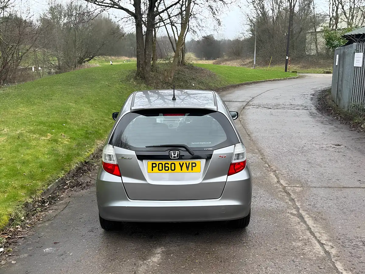 Used 2010 Honda Jazz Si Silver - Interior and Exterior details 9