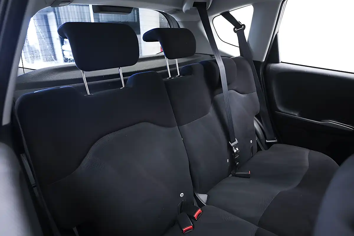 Used 2010 Honda Jazz Si Silver - Interior and Exterior details 11