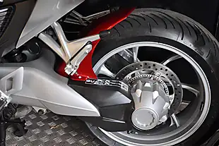 Used 2010 Honda Vfr 1200 Red - Interior and Exterior details 10
