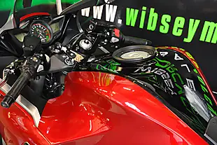 Used 2010 Honda Vfr 1200 Red - Interior and Exterior details 11
