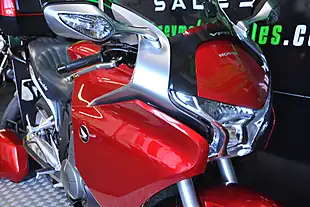Used 2010 Honda Vfr 1200 Red - Interior and Exterior details 12
