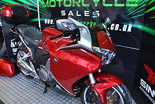 Used 2010 Honda Vfr 1200 Red - Interior and Exterior details 2