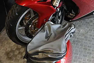 Used 2010 Honda Vfr 1200 Red - Interior and Exterior details 5