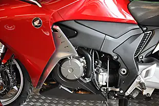 Used 2010 Honda Vfr 1200 Red - Interior and Exterior details 9