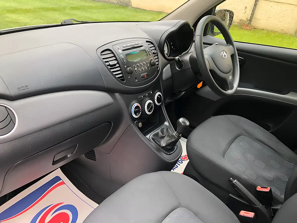 Used 2010 Hyundai i10 Classic - Interior and Exterior details 10