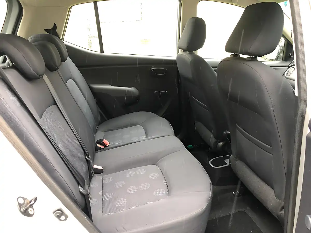 Used 2010 Hyundai i10 Classic - Interior and Exterior details 16
