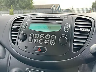 Used 2010 Hyundai i10 Comfort Silver - Interior and Exterior details 15