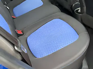 Used 2010 Hyundai i20 Comfort Blue - Interior and Exterior details 12