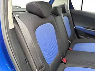 Used 2010 Hyundai i20 Comfort Blue - Interior and Exterior details 13
