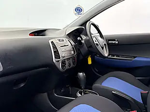 Used 2010 Hyundai i20 Comfort Blue - Interior and Exterior details 20