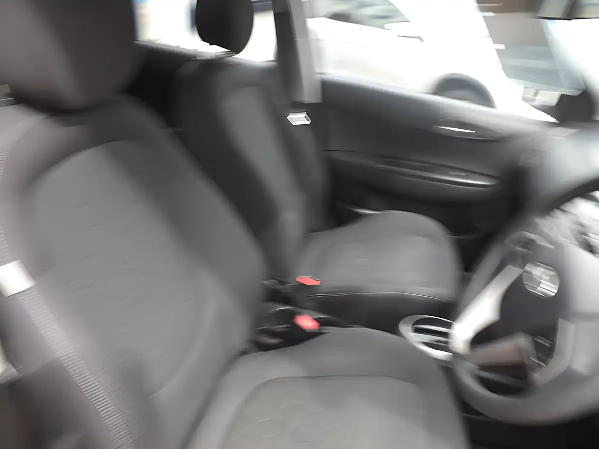 Used 2010 Hyundai I20 Comfort Red - Interior and Exterior details 10
