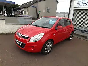 Used 2010 Hyundai I20 Comfort Red - Interior and Exterior details 3
