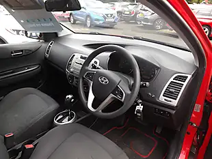 Used 2010 Hyundai I20 Comfort Red - Interior and Exterior details 9