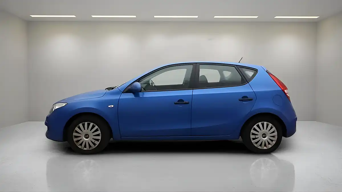 Used 2010 Hyundai I30 Classic Blue - Interior and Exterior details 9