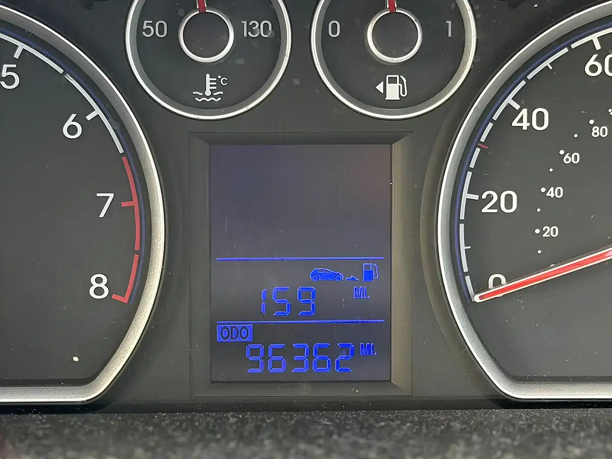 Used 2010 Hyundai I30 Edition Red - Interior and Exterior details 14