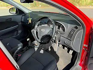 Used 2010 Hyundai I30 Edition Red - Interior and Exterior details 8