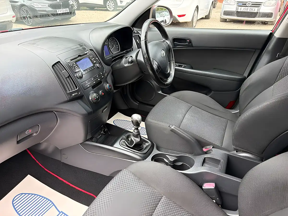Used 2010 Hyundai I30 Edition Red - Interior and Exterior details 13