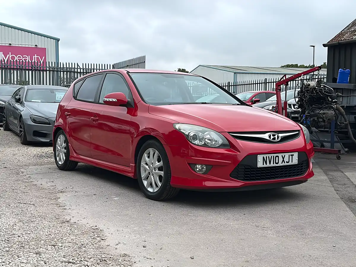 Used 2010 Hyundai I30 Edition Red - Interior and Exterior details 3