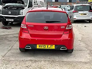 Used 2010 Hyundai I30 Edition Red - Interior and Exterior details 5