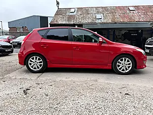 Used 2010 Hyundai I30 Edition Red - Interior and Exterior details 7