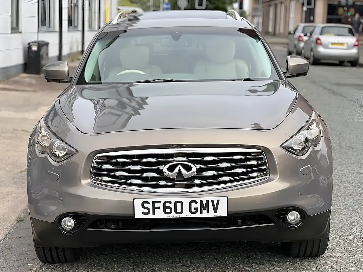 Used 2010 Infiniti Fx GT Premium Beige - Interior and Exterior details 7