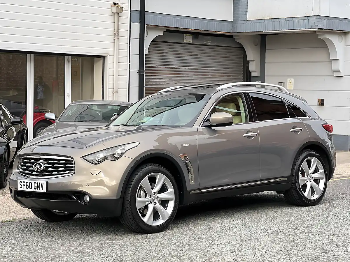 Used 2010 Infiniti Fx GT Premium Beige - Interior and Exterior details 8