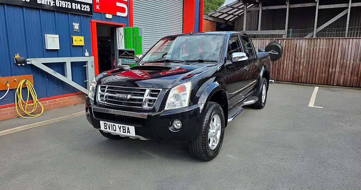 Used 2010 Isuzu Rodeo Denver Max Lwb D/C Black - Front View