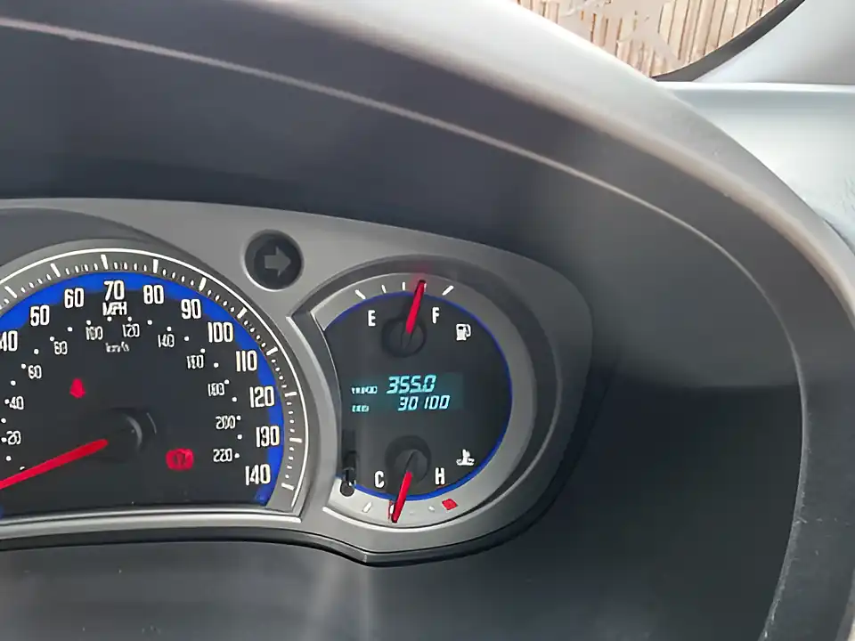 Used 2010 Isuzu Rodeo Denver Max Lwb D/C Black - Interior and Exterior details 14