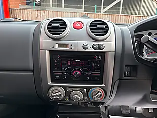 Used 2010 Isuzu Rodeo Denver Max Lwb D/C Black - Interior and Exterior details 15