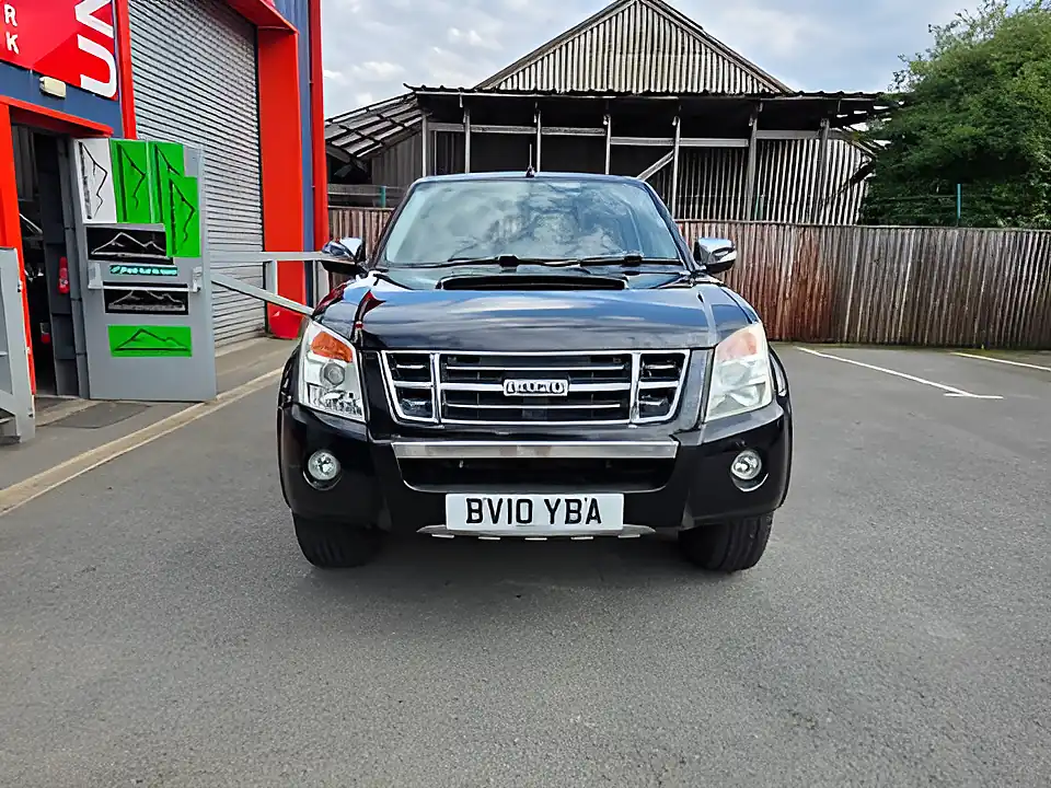 Used 2010 Isuzu Rodeo Denver Max Lwb D/C Black - Interior and Exterior details 2